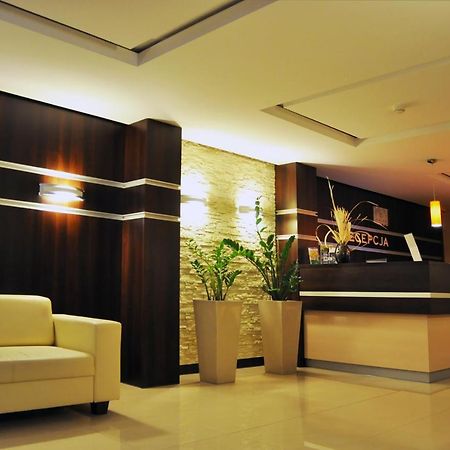 Hotel Pojezierze Szczecinek Bagian luar foto