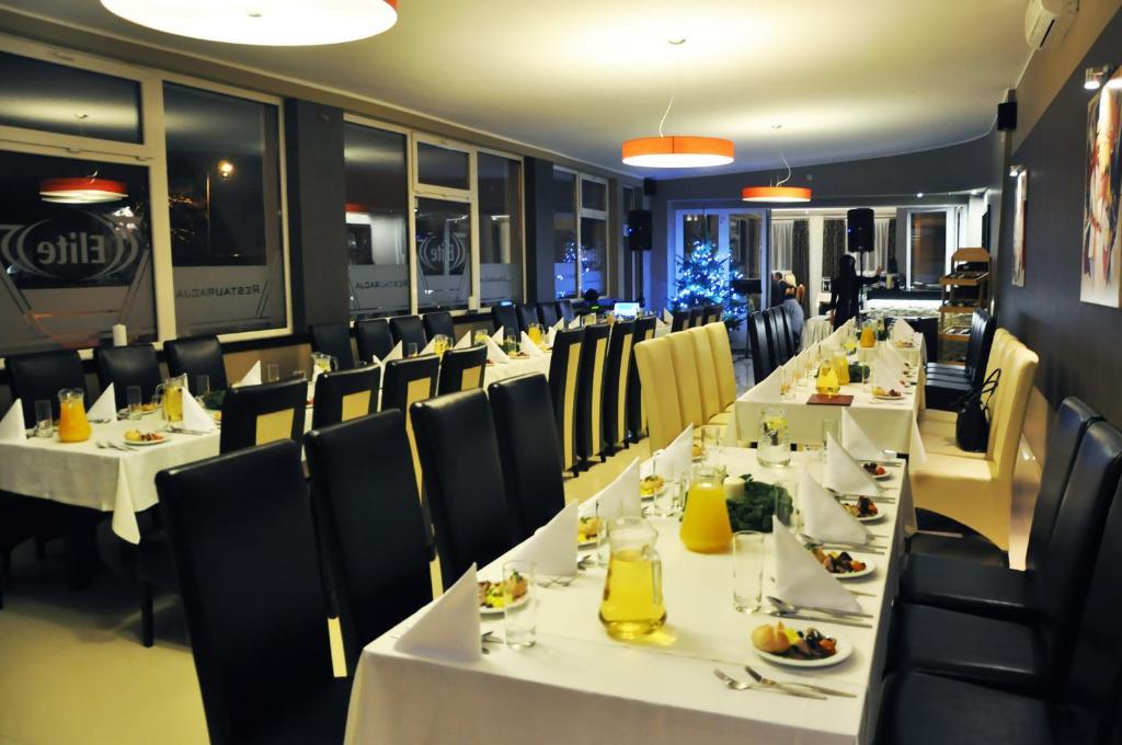 Hotel Pojezierze Szczecinek Bagian luar foto