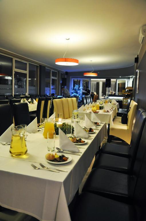 Hotel Pojezierze Szczecinek Bagian luar foto