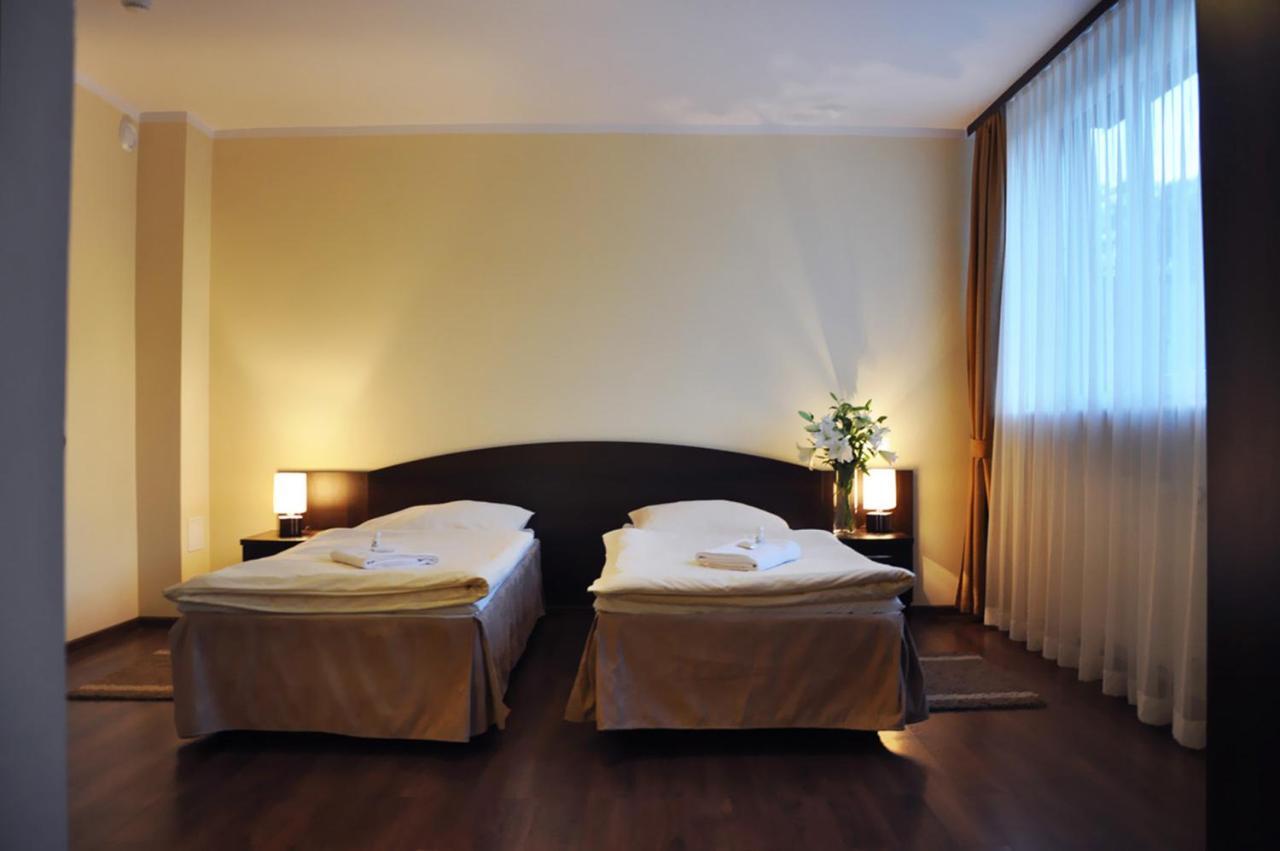Hotel Pojezierze Szczecinek Ruang foto