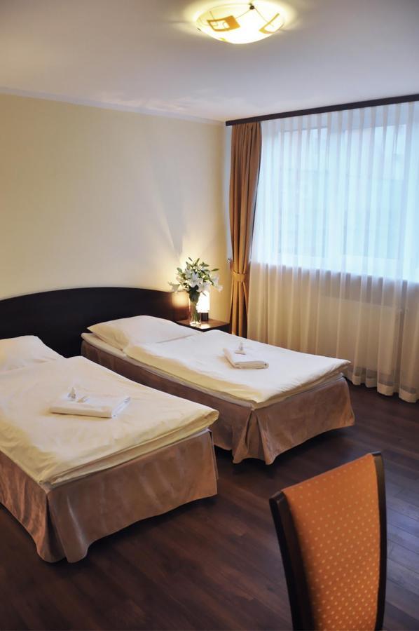 Hotel Pojezierze Szczecinek Bagian luar foto