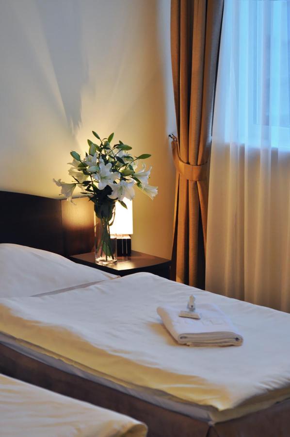 Hotel Pojezierze Szczecinek Ruang foto